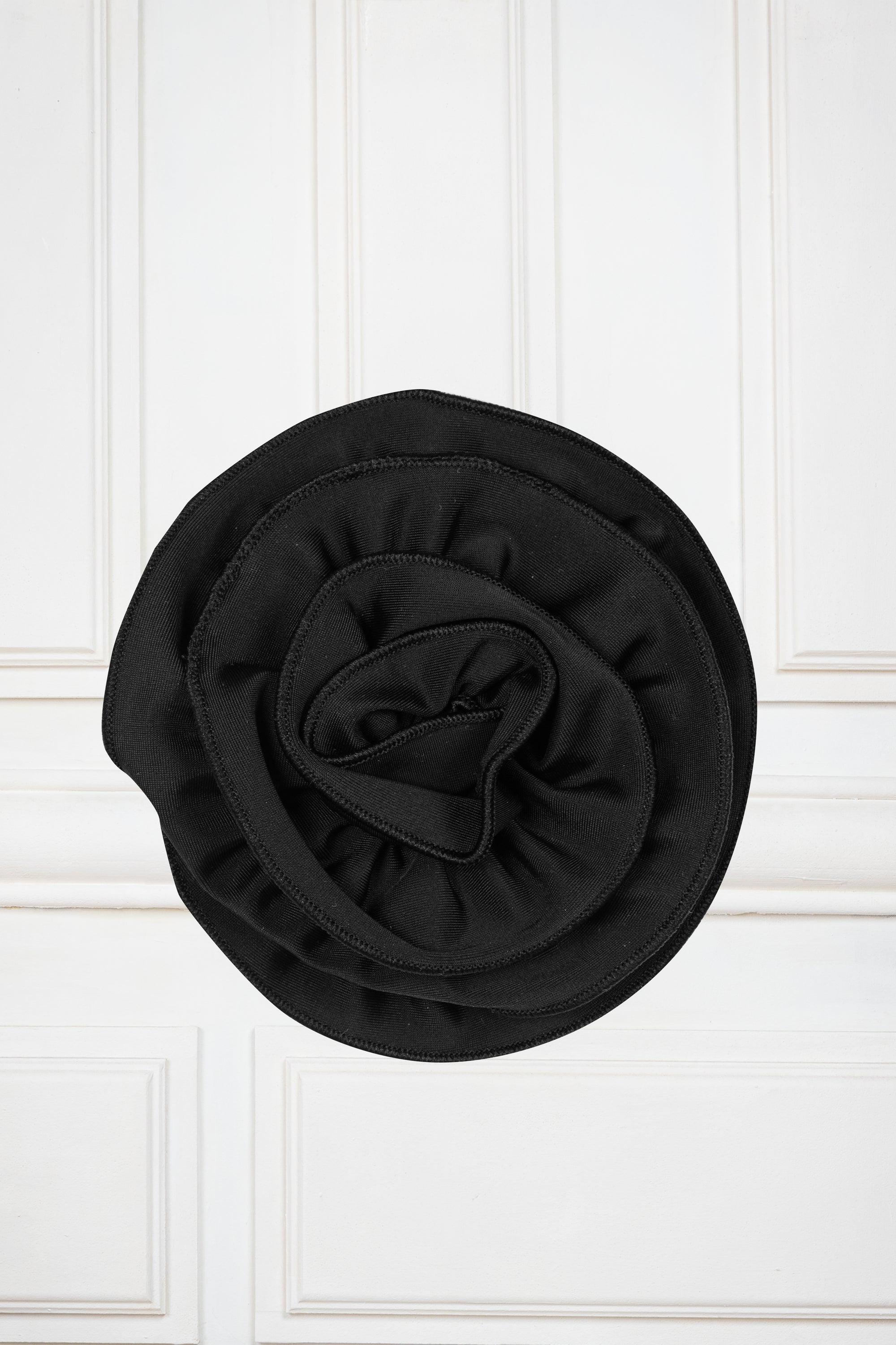 Flower brooch for swimwear in black