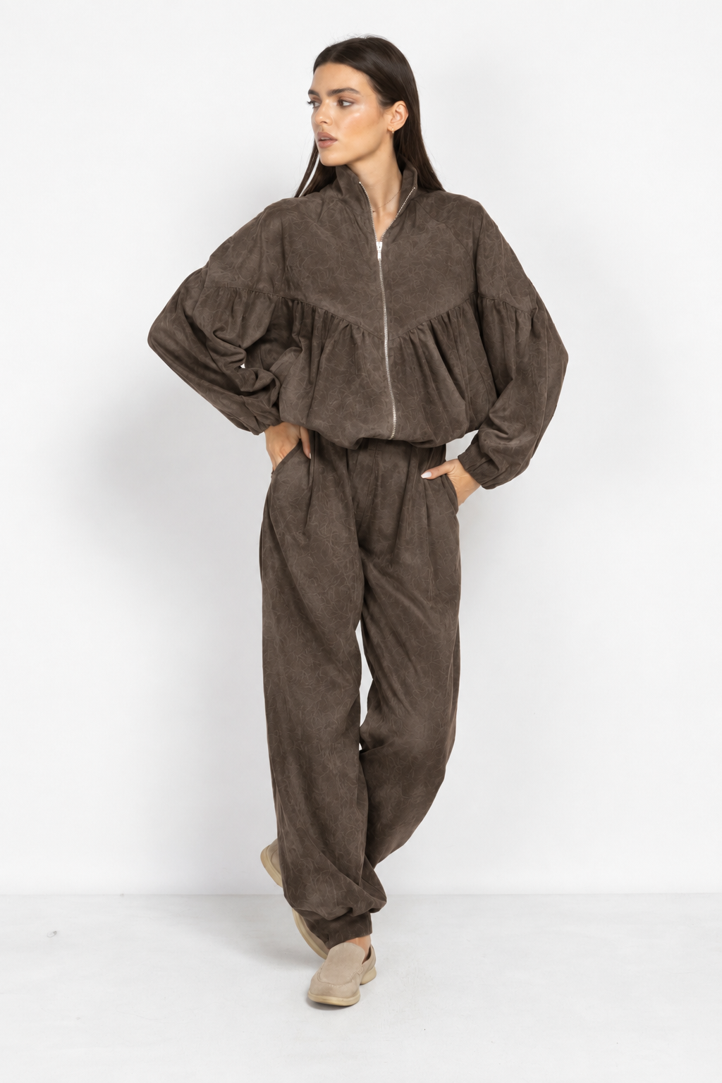 Bomber Jacket with Voluminous Sleeves and Gathered Details in Brown