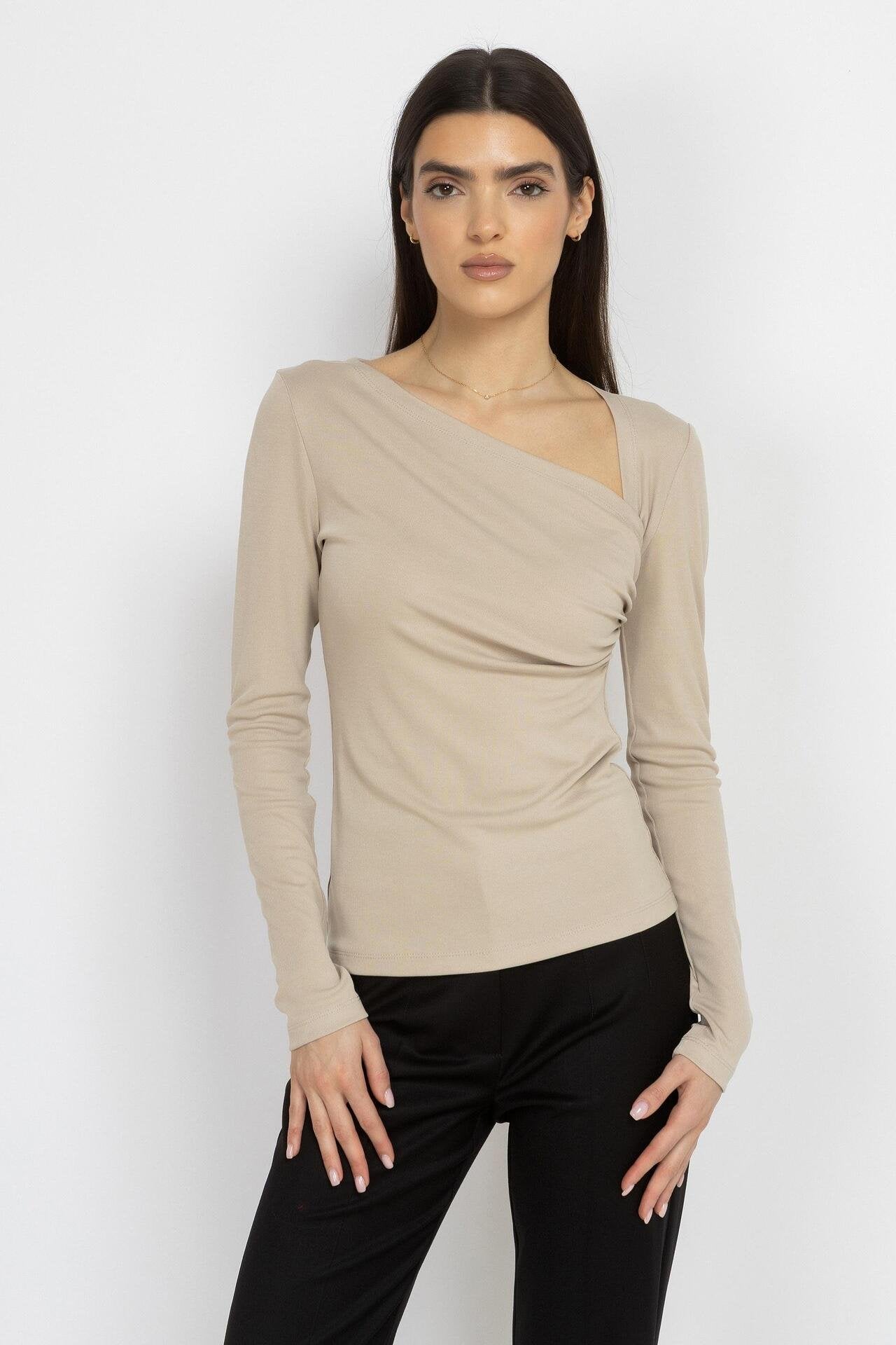 Asymmetric Ruched Top