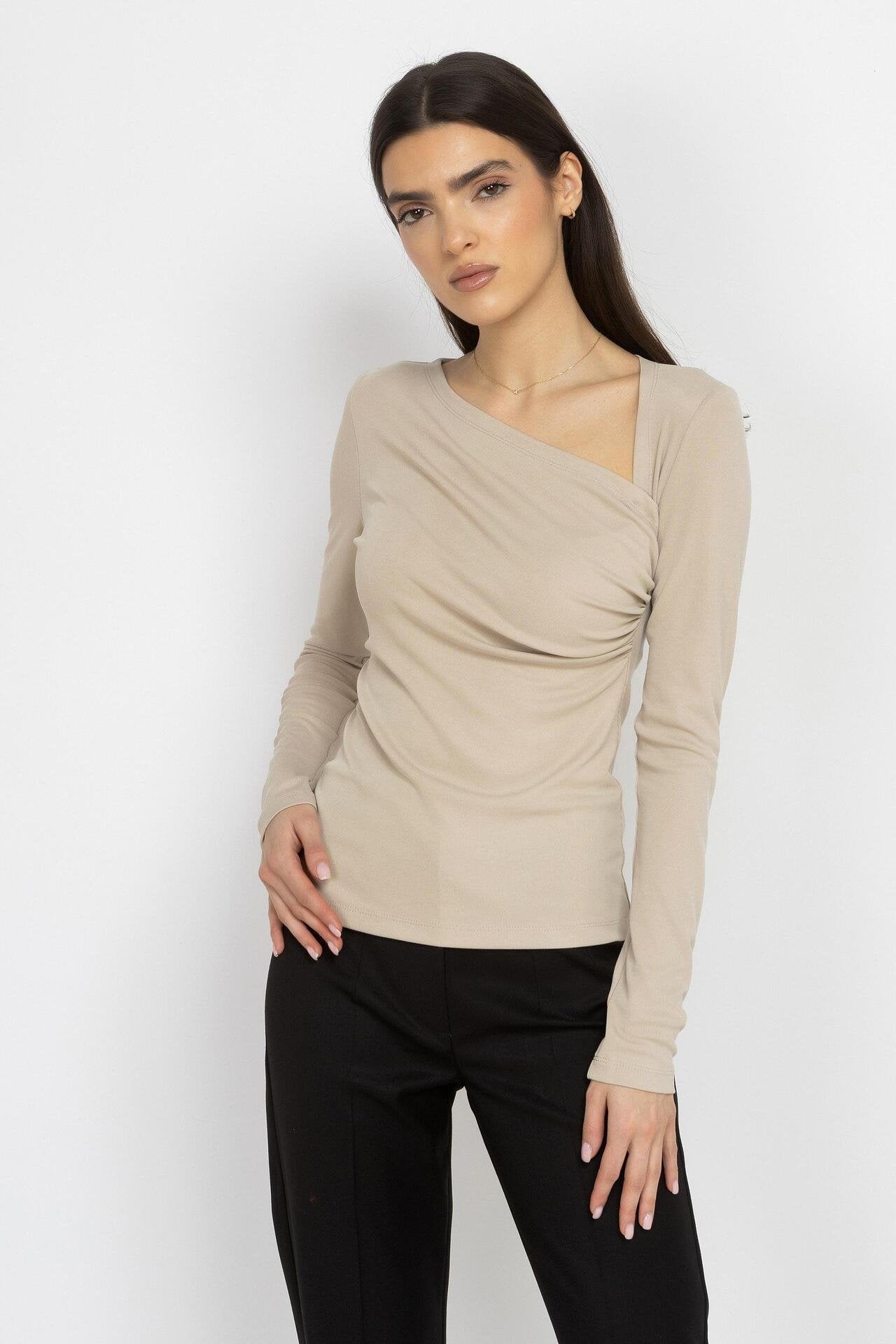 Asymmetric Ruched Top