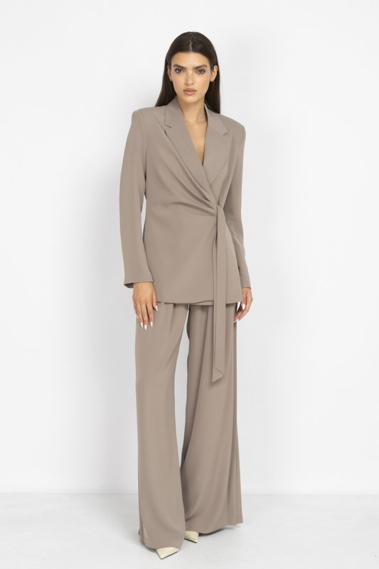 Long Pleated Trousers in Mocha