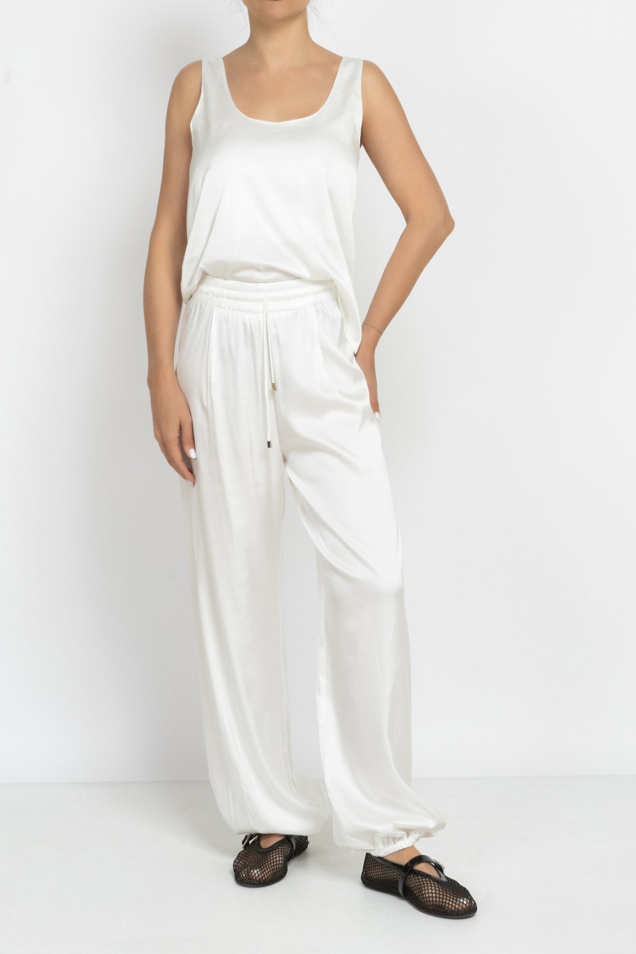 White balloon-leg trousers