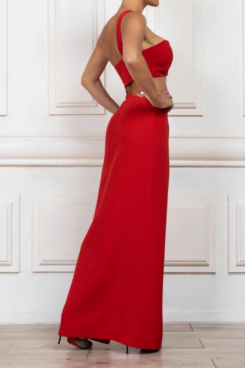 Long dress with bare hip in red