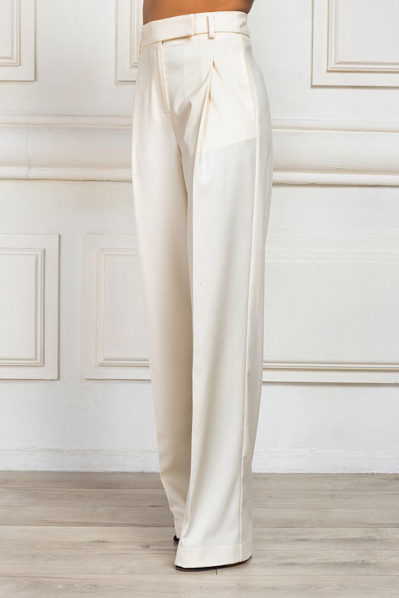 Wide leg trousers in white