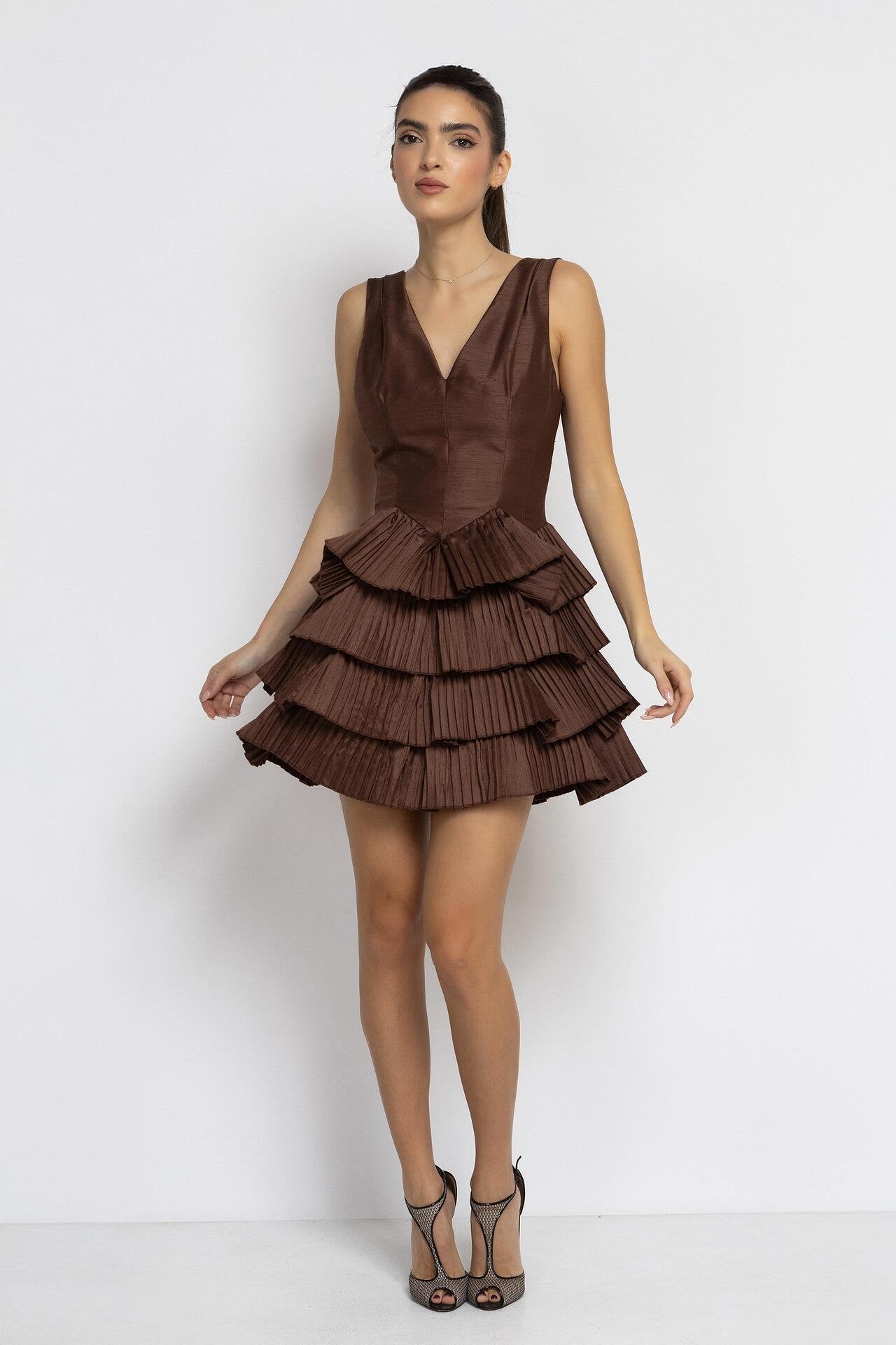 "Elizabeth" mini dress in brown