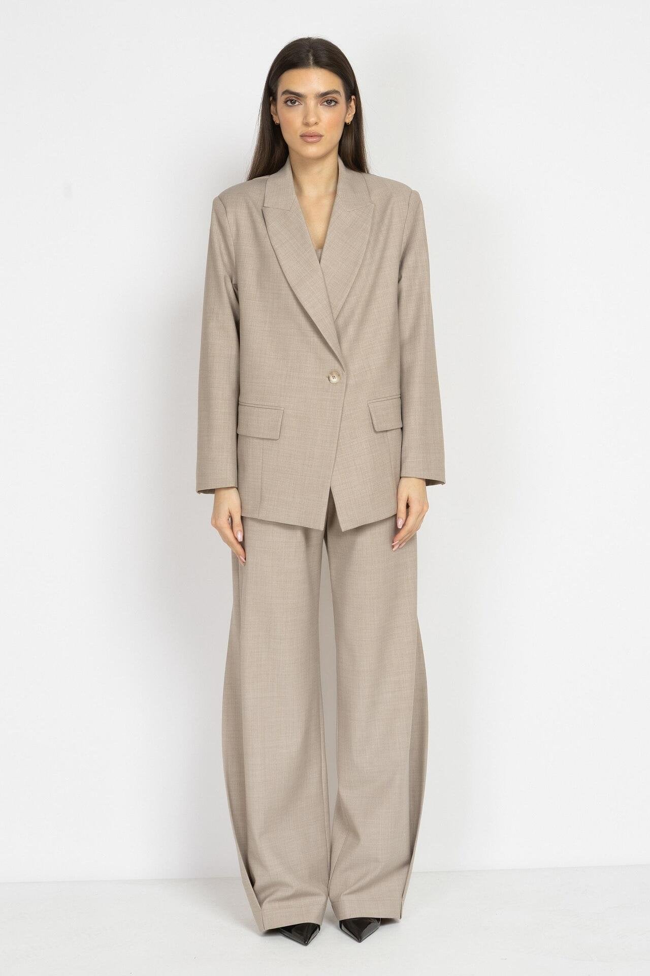 Mocha Wool Blazer with Straight Silhouette