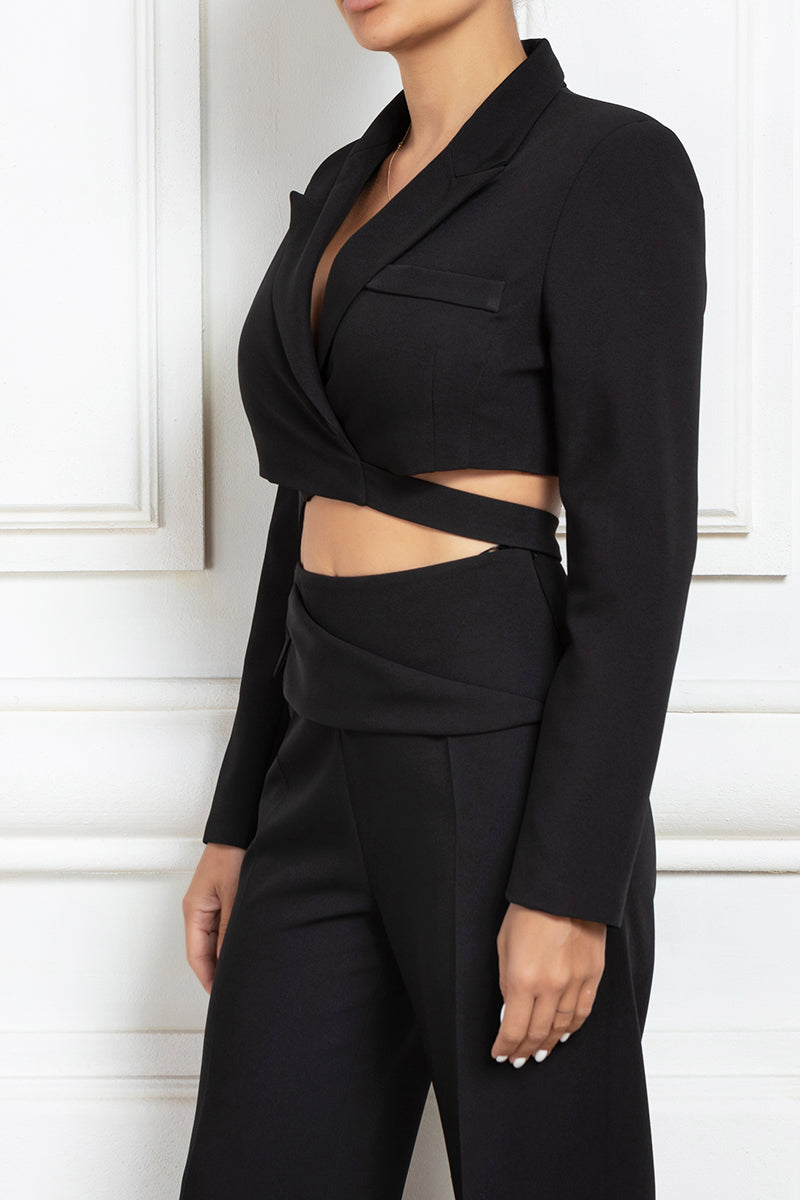 Cropped tailored blazer in black